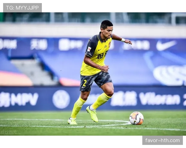 赖斯战术体系适配性分析:中场核心作用与球队攻防协同表现 赖斯战术体系适配性分析:中场核心作用与球队攻防协同表现